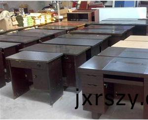 傢(jia)具(ju)迴(hui)收(shou)